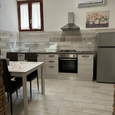 Il Palazzo Dell'alto Prelato * Fondi