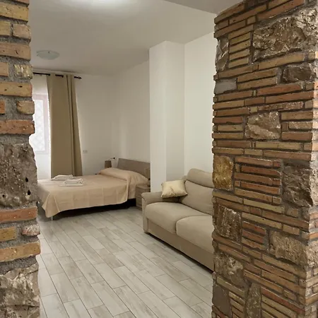 Il Palazzo Dell'alto Prelato Fondi